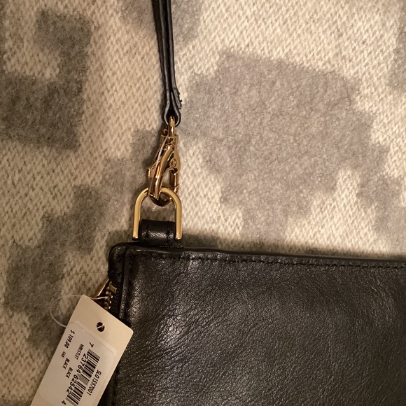 NWT Fossil Black Leather Wristlet - Picture 4 of 9
